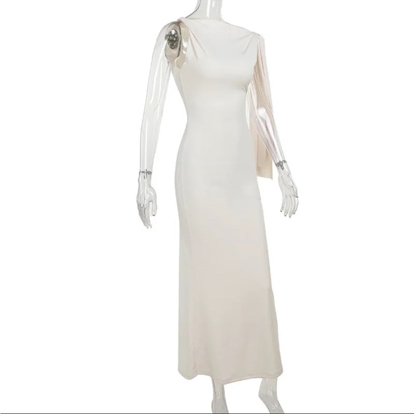 🎉 Tiana Bodycon Maxi Dress - Picture 5 of 16